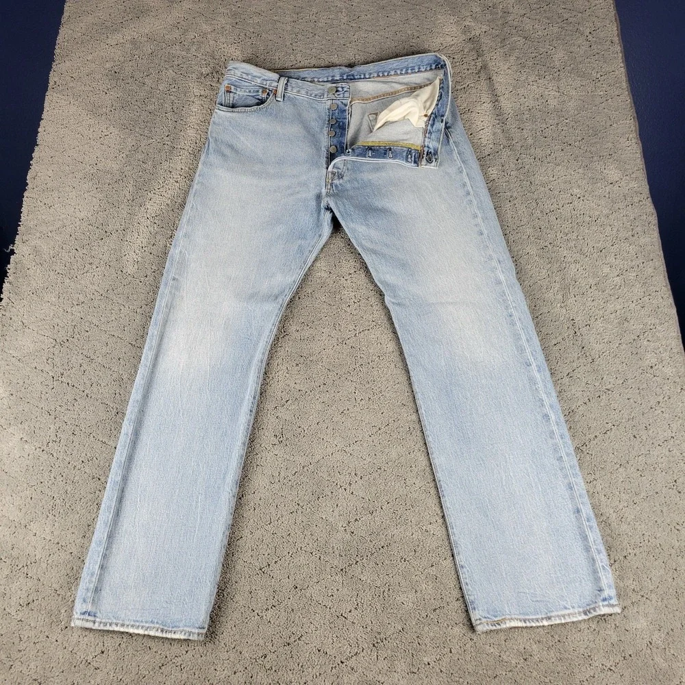 Levis 501 Jeans Mens 36x30 Blue Button Fly Straight Leg Light Wash Stretch Denim